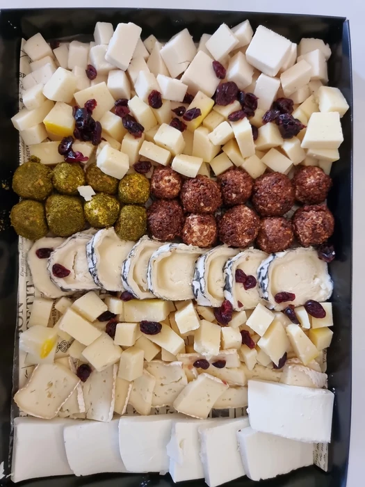מגש גבינות משק